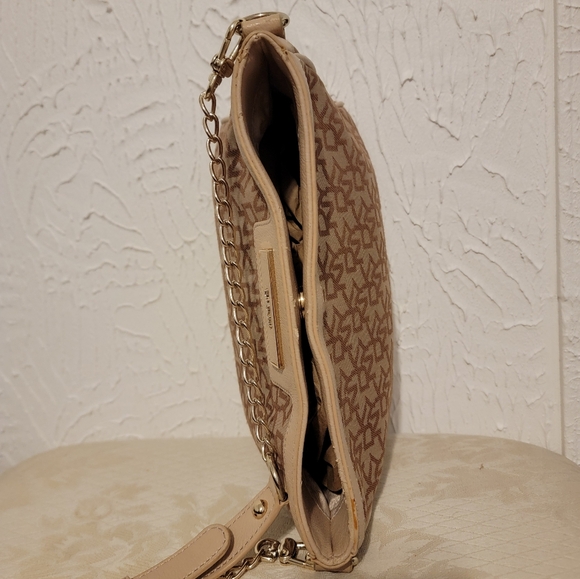 DKNY CROSSBODY - Picture 5 of 8